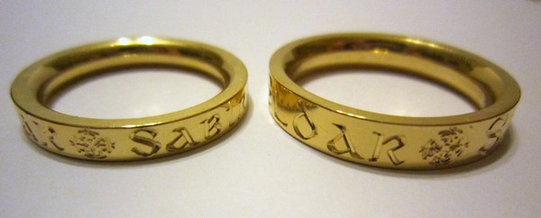 18ct
                    personalised yellow gold wedding bands