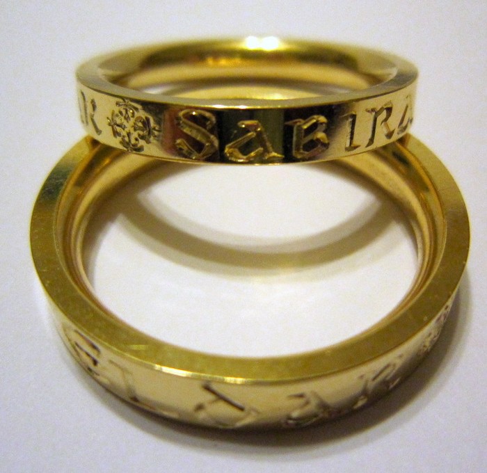 18ct
                    personalised yellow gold wedding bands