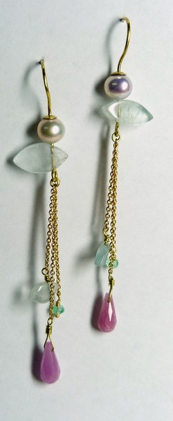 Earrings, gemstones on chains, gold